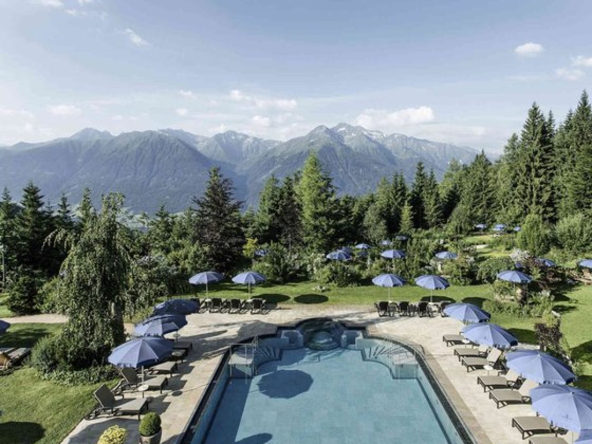 csm__c_Interalpen-Hotel_Tyrol_Aussenpool_93e9241b0b